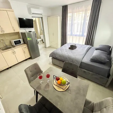 Apartmán Garsoniere 1076 *