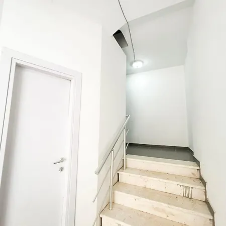 Garsoniere 1076 Apartment